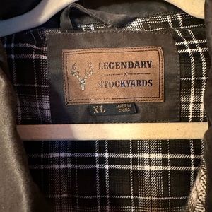 Legendary Whitetails Stockyards heavy shirtjac/ medium weight coat